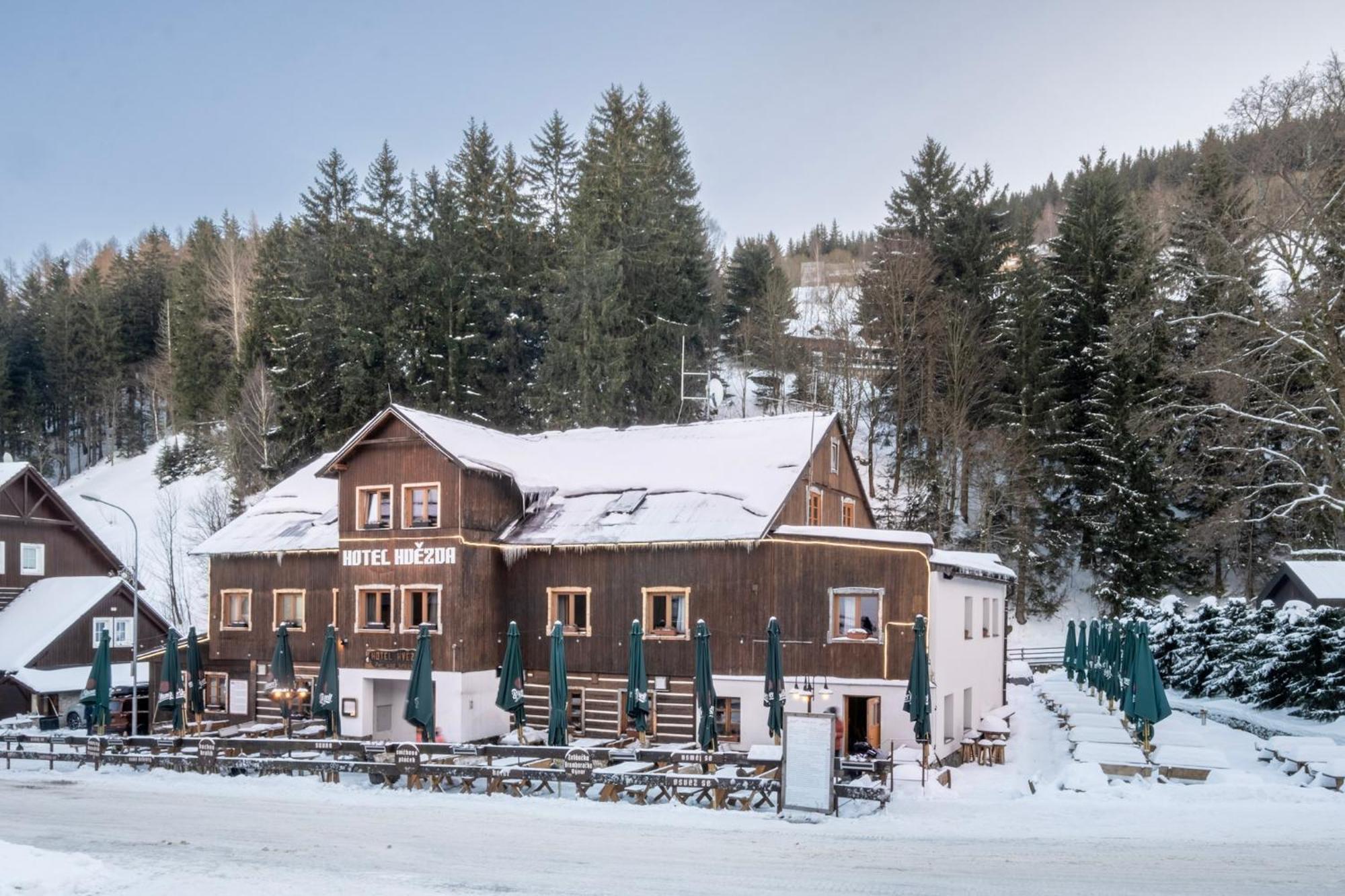 Hotel Hvezda Pec pod Sněžkou Exterior foto