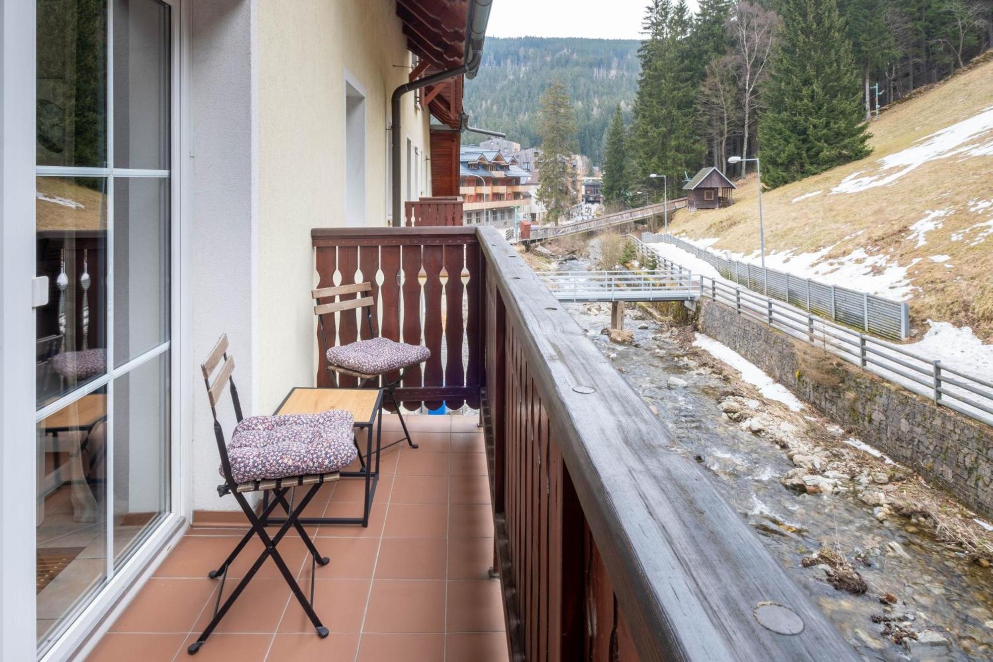 Hotel Hvezda Pec pod Sněžkou Exterior foto